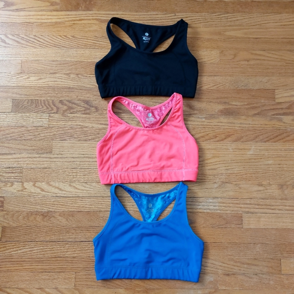 3 Old Navy Sports Bras Size Medium